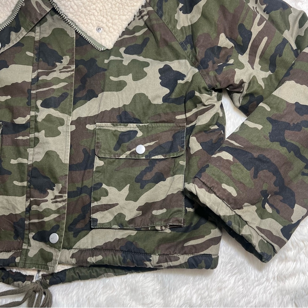 Unif Sherpa Lined Bomber Jacket Size M - image 5